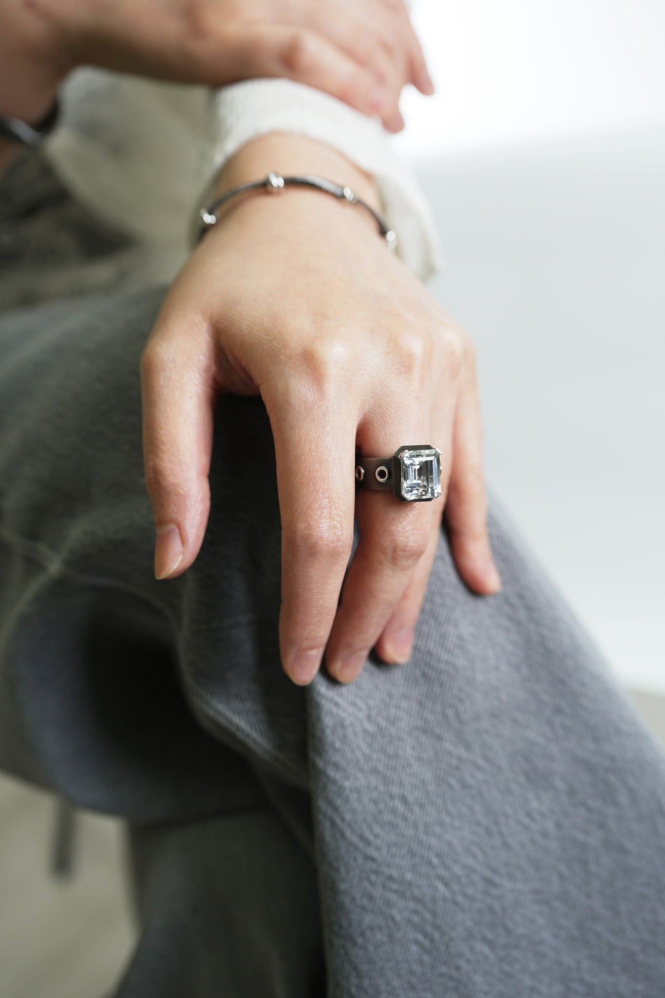 Eyelet Ring (Black) (Pre-order, take 1.5 to 2 months)