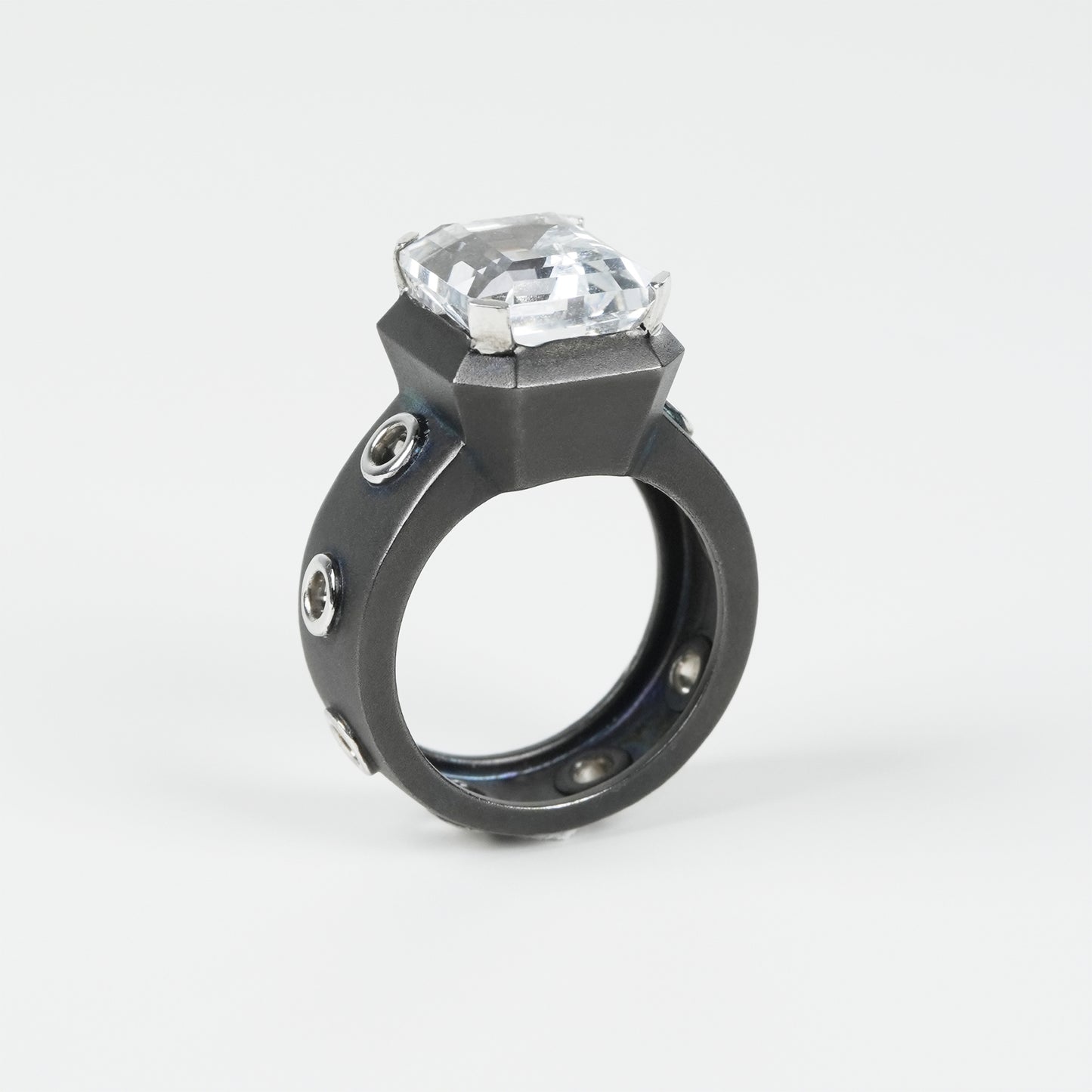 Eyelet Ring (Black) (Pre-order, take 1.5 to 2 months)