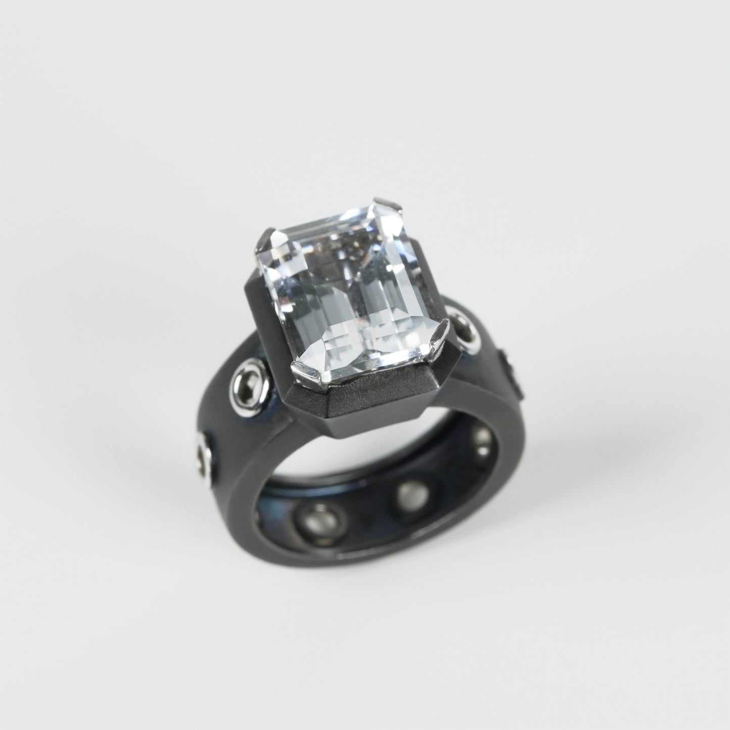 Eyelet Ring (Black) (Pre-order, take 1.5 to 2 months)