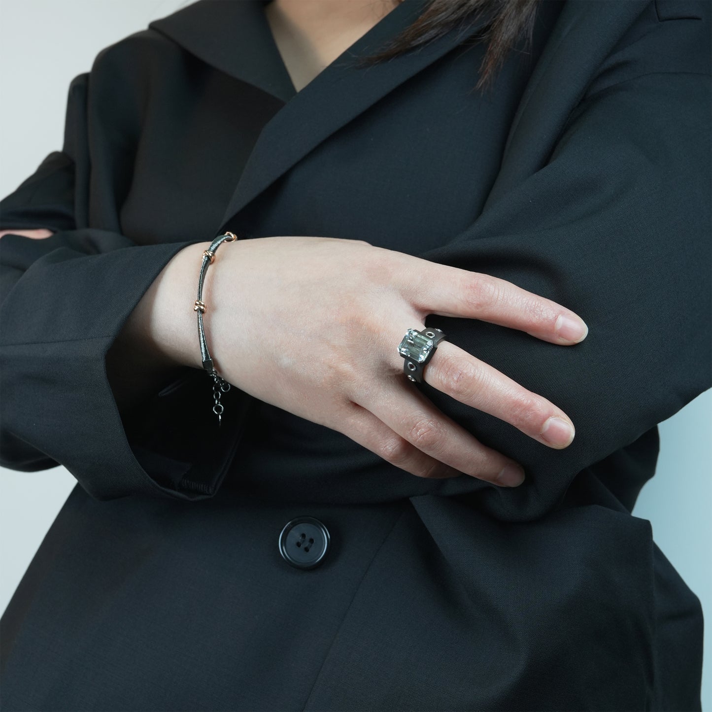 Eyelet Ring (Black) (Pre-order, take 1.5 to 2 months)