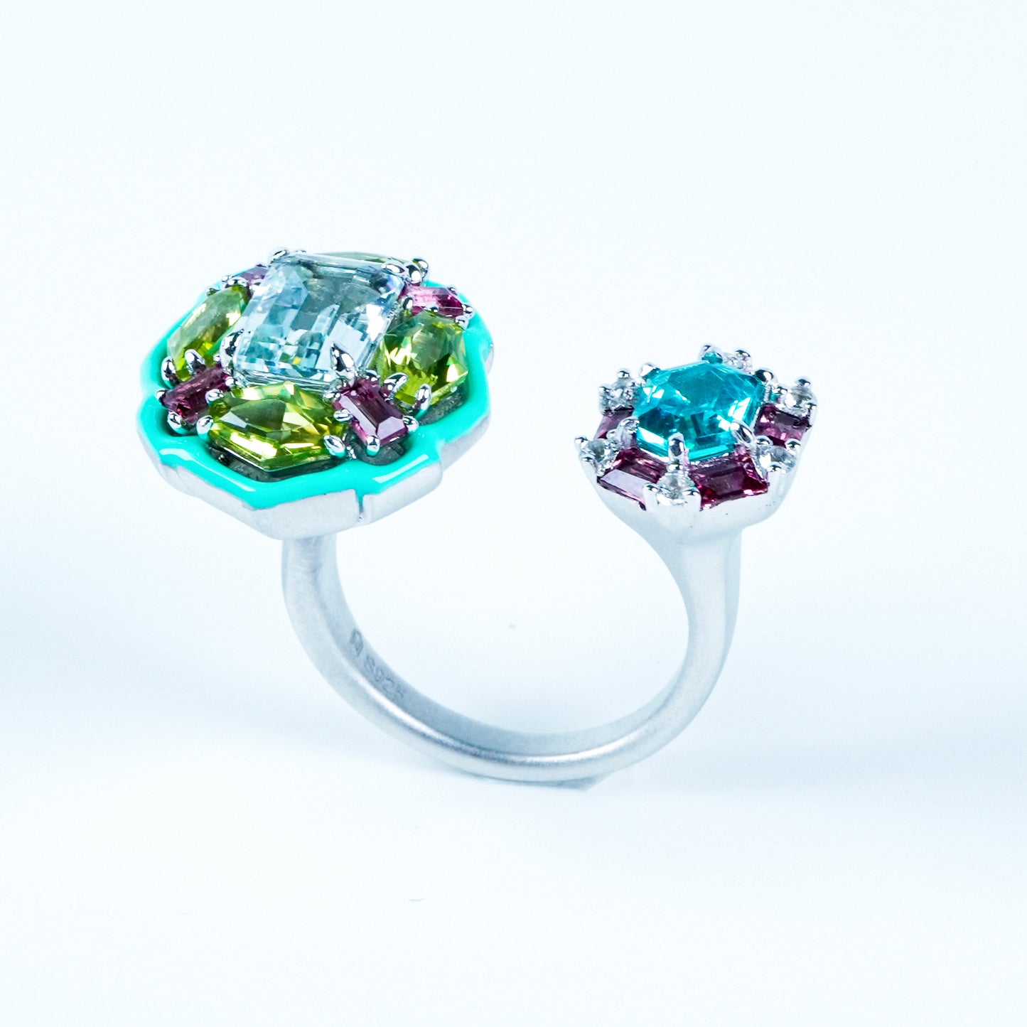 Kaleidoscope Unicorn Between Finger Ring (Pre-order, take 1.5 to 2 months)