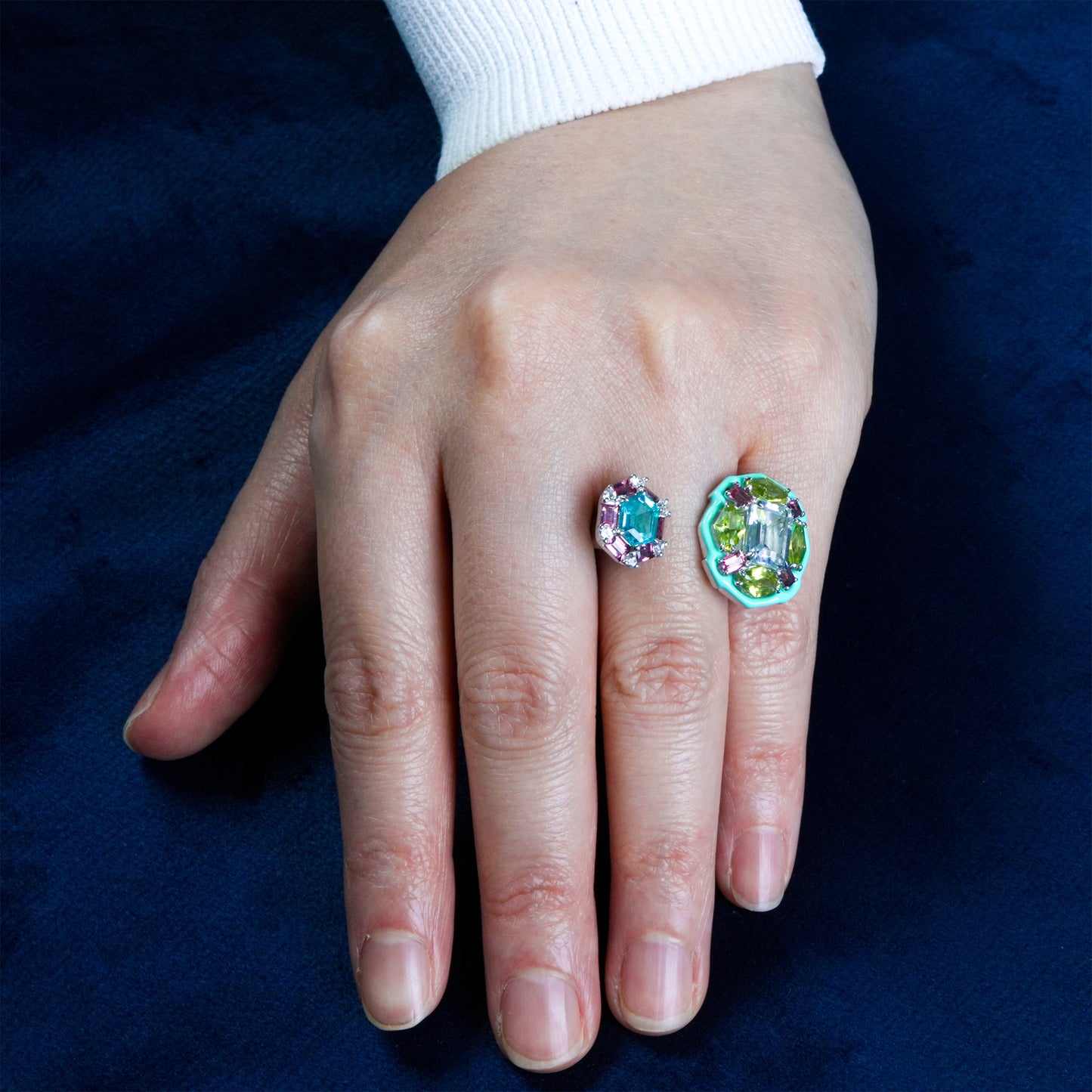 Kaleidoscope Unicorn Between Finger Ring (Pre-order, take 1.5 to 2 months)