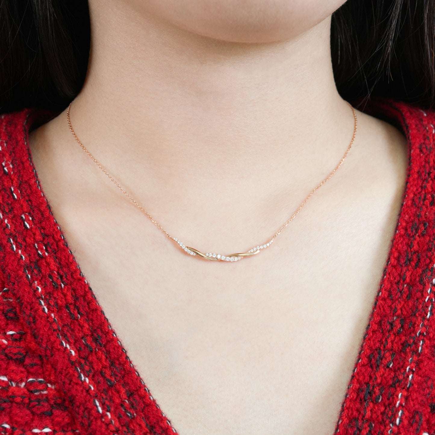 Twist Diamonds Necklace (Pre-order, take 1 to 1.5 months)
