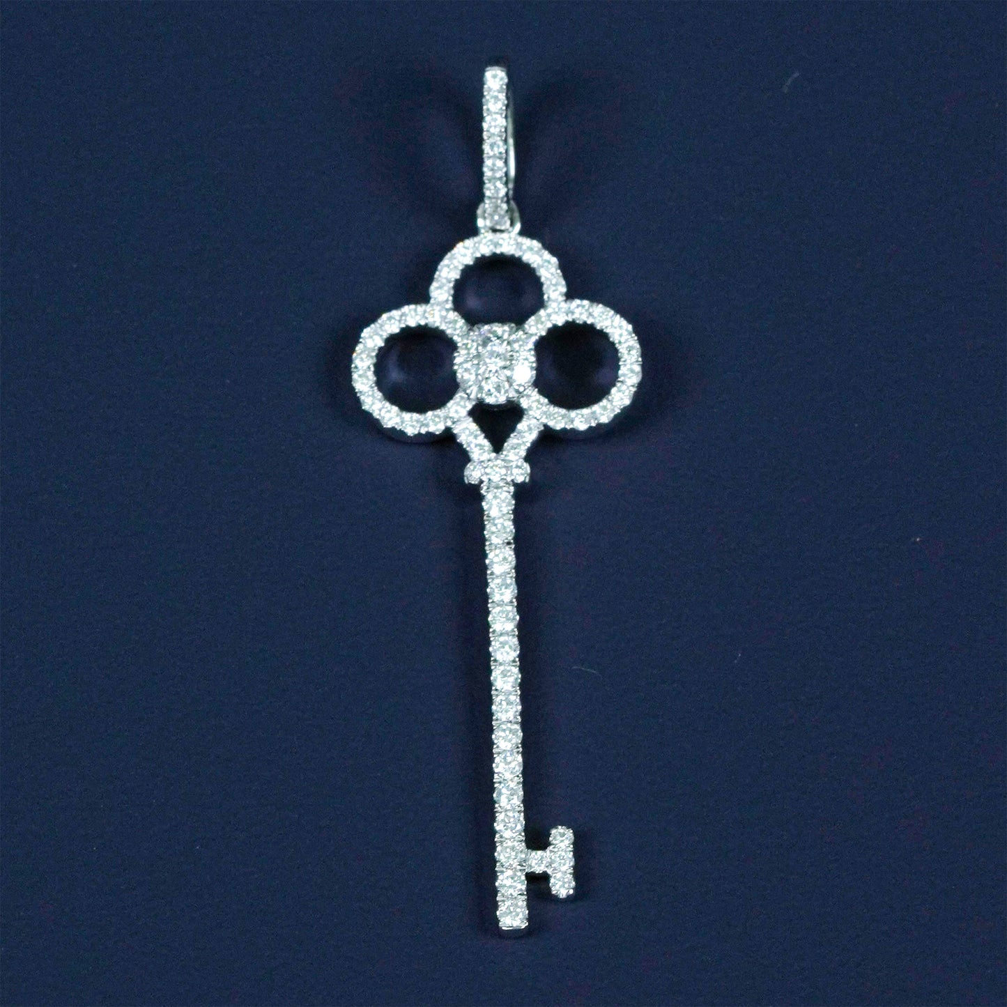 Diamonds Key Pendant (Pre-order, take 1 to 1.5 months)