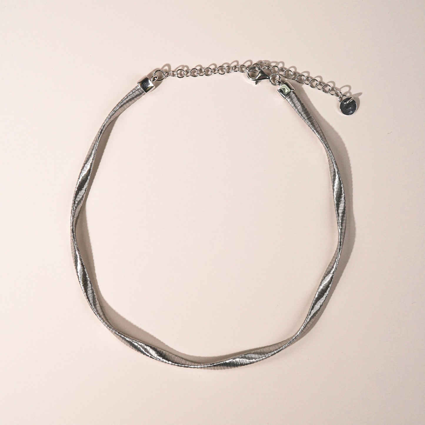 Twist Choker